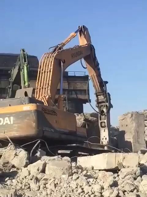 Демонтаж кирпичного завода в Михайловке